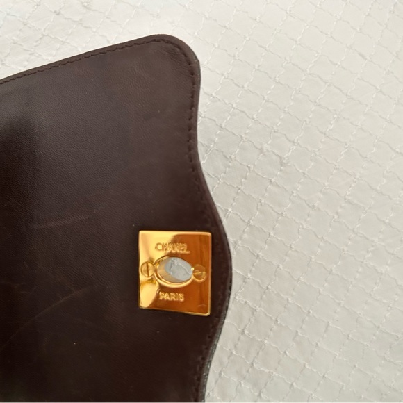 AUTHENTIC CHANEL SMALL BROWN LIZARD BAG - Picture 3 of 6